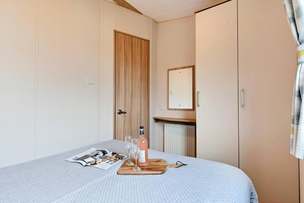 Tattershall Lakes: Sally'S Superior Stay Exterior foto