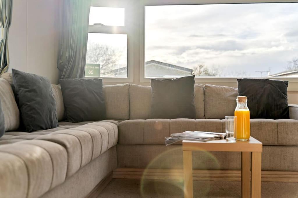 Tattershall Lakes: Sally'S Superior Stay Exterior foto
